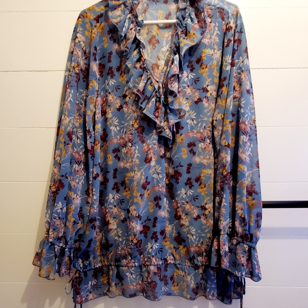 Suzanne Betro Blouse - Picture 2 of 4